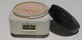 Marilyn's Erno Laszlo "Duo-pHase Loose Powder" - from themarilynmonroecollection.com